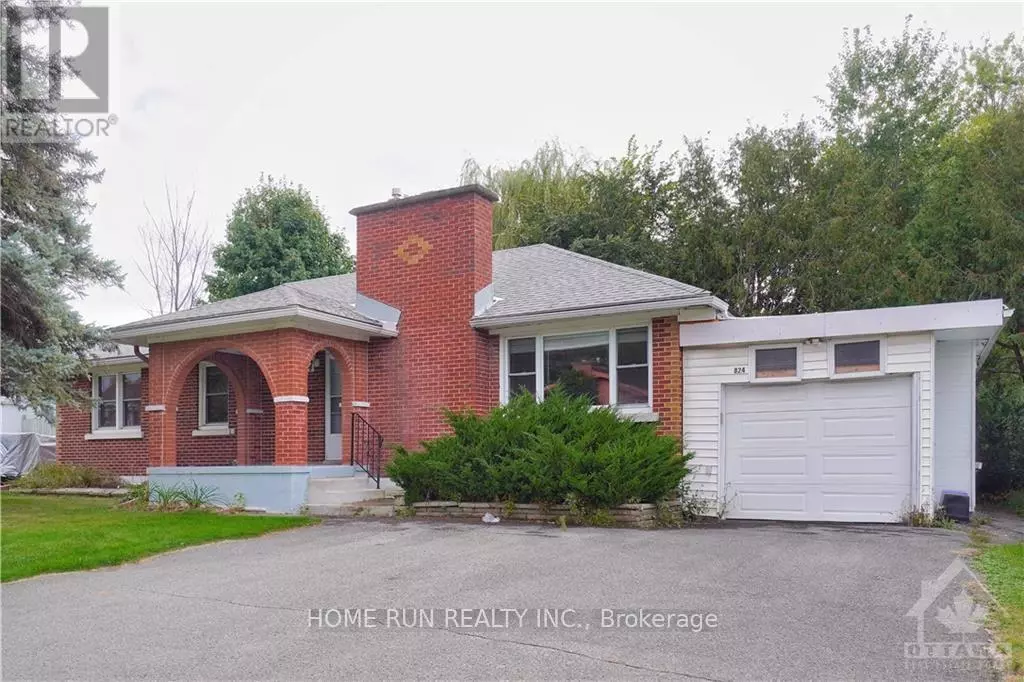 Ottawa, ON K2A3N2,824 IROQUOIS ROAD