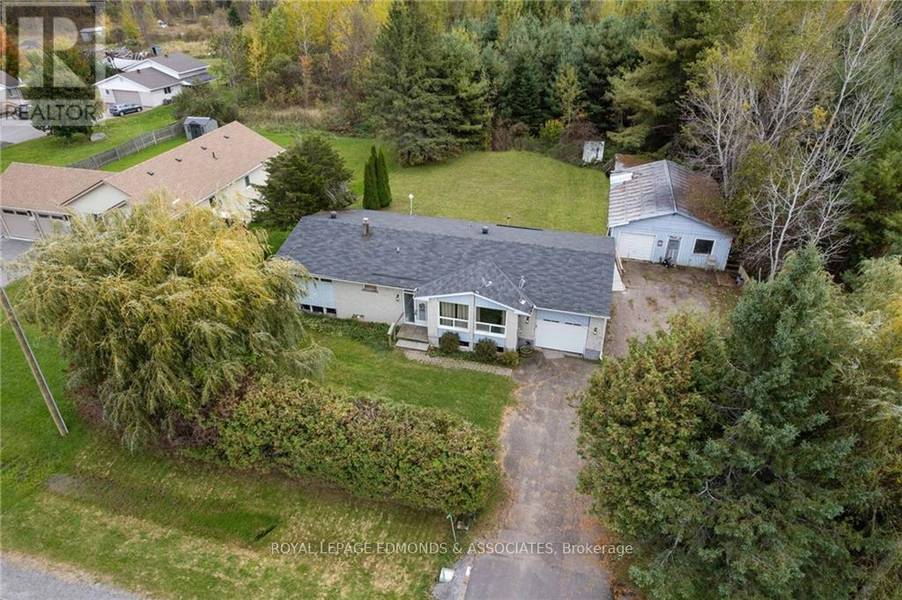 375 WHITE WATER ROAD, Laurentian Valley, ON K8A6W4