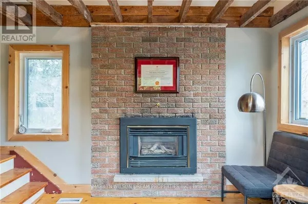Ottawa, ON K2S1B8,1418 STITTSVILLE MAIN STREET