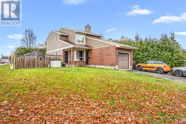 1631 SAXONY CRESCENT, Ottawa, ON K1B5K8