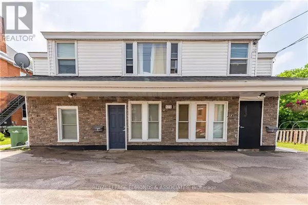 Renfrew, ON K8A1G5,672-680 MACKAY STREET