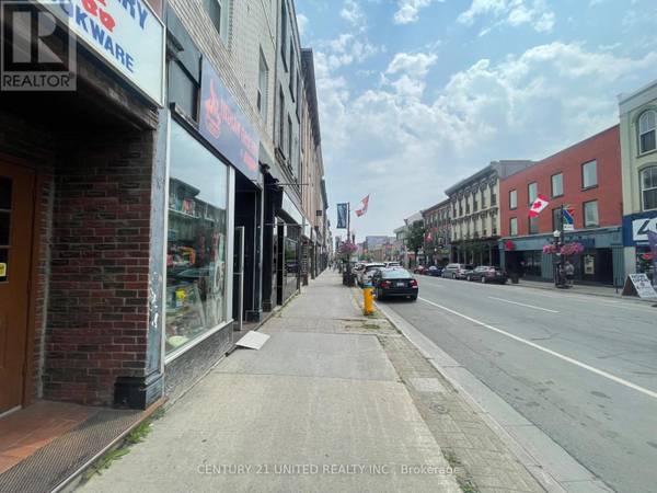 Peterborough (downtown), ON K9H3R5,428 GEORGE ST North #1