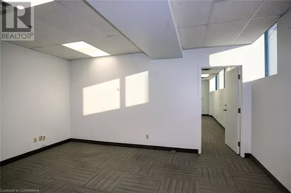 Oakville, ON L6H5W1,2150 WINSTON PARK DR #204