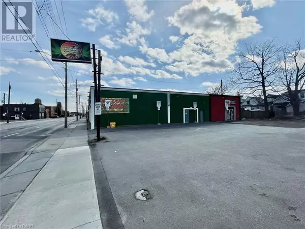 Hamilton, ON L8H2W3,1354 BARTON Street E