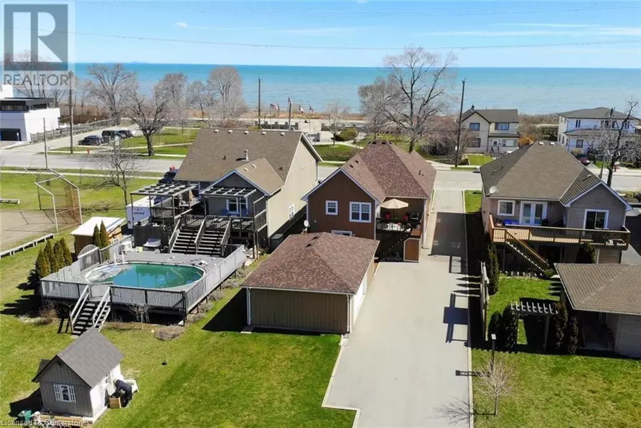 1060 BEACH Boulevard, Hamilton, ON L8H6Z4