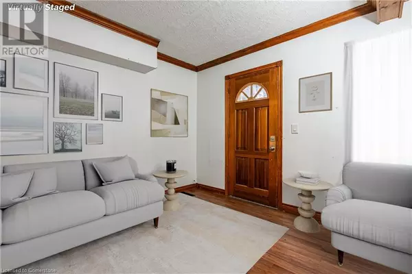 Hamilton, ON L8S2E9,70 WARD Avenue