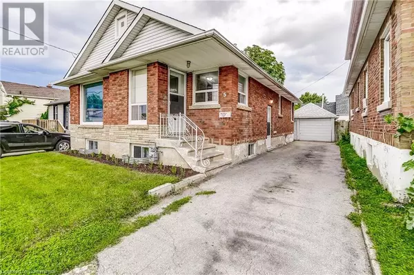 5 BARTLETT Street, St. Catharines, ON L2M5K5