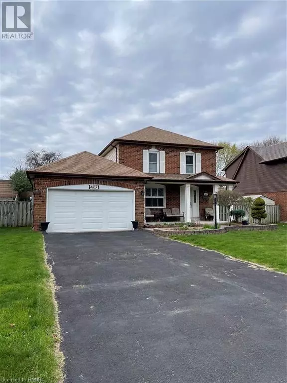 Ancaster, ON L9G4B1,407 MELANIE Crescent