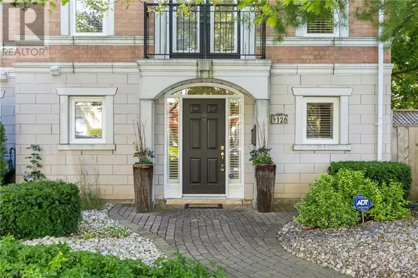 Oakville, ON L6K3X6,126 BRANT Street