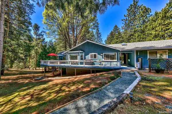 5048 Apple Creek Court, Pollock Pines, CA 95726