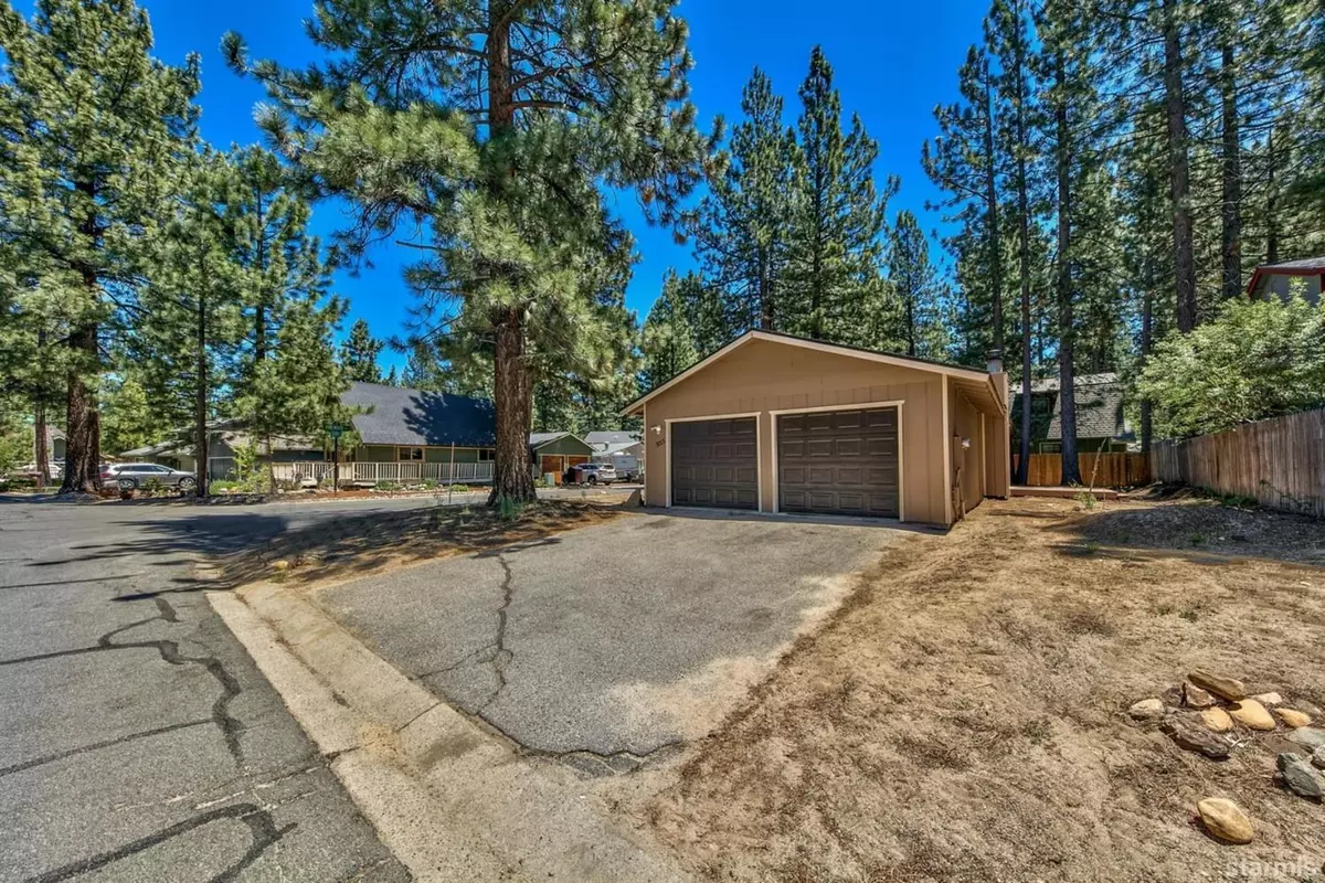 South Lake Tahoe, CA 96150,955 Creekwood Drive