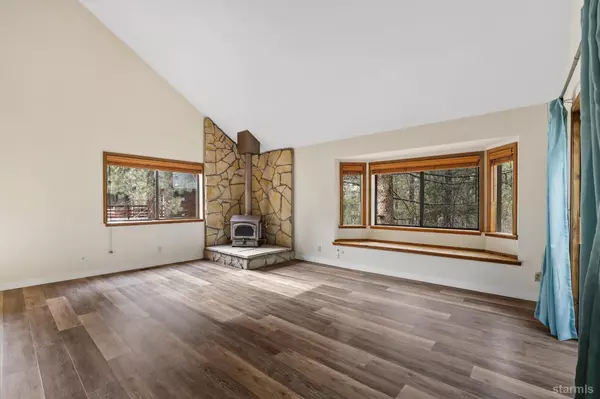 South Lake Tahoe, CA 96150,1502 Yakima Court