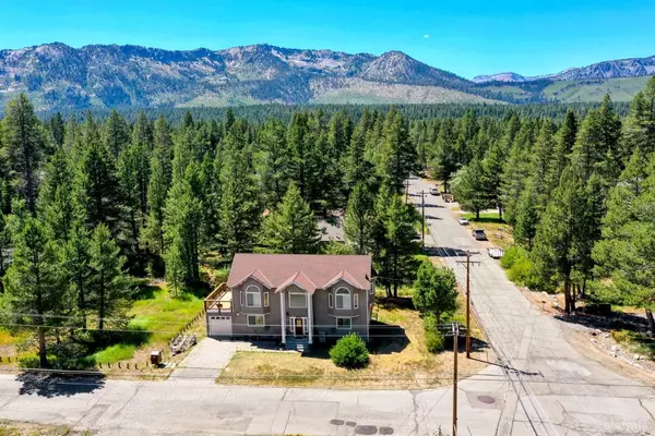 1596 Arapahoe Street, South Lake Tahoe, CA 96150