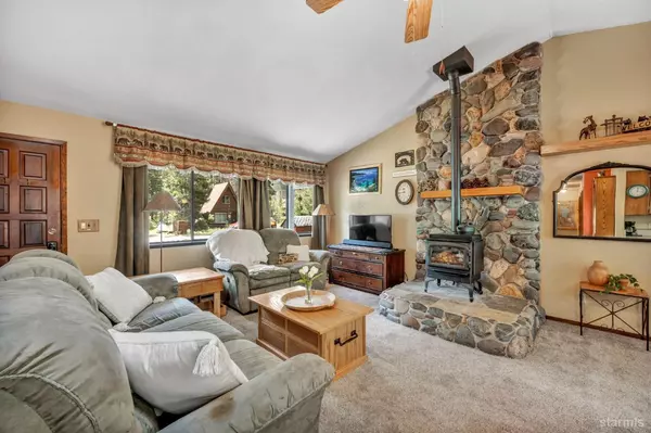 South Lake Tahoe, CA 96150,1160 Aravaipa Street