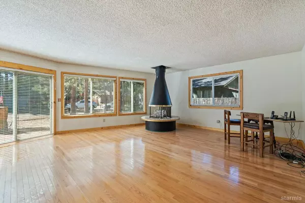 South Lake Tahoe, CA 96150,2933 Pinewood Drive