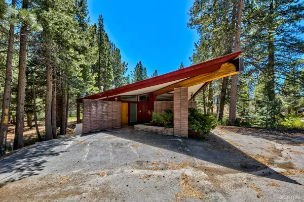 976 Edgewood Circle, South Lake Tahoe, CA 96150