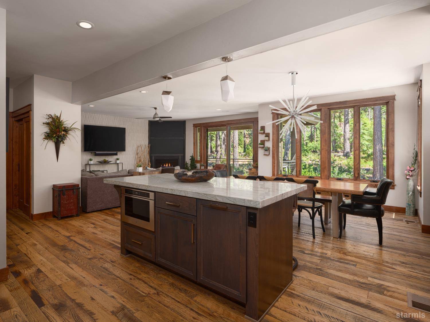 South Lake Tahoe, CA 96150,30 Lake Parkway #15