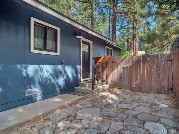 South Lake Tahoe, CA 96150,869 Placer Avenue