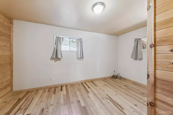 South Lake Tahoe, CA 96150,941 Brockway Avenue