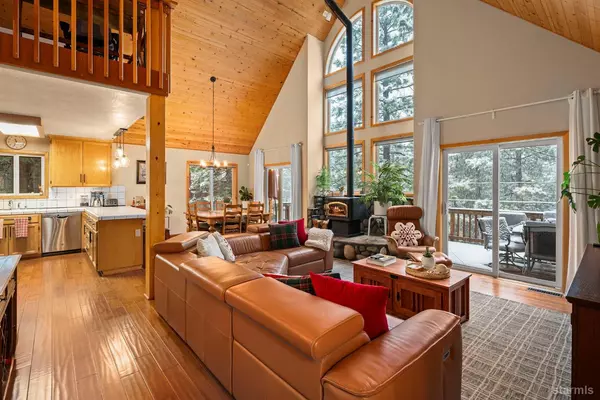 Tahoe Vista, CA 96148,7685 Kingswood Drive