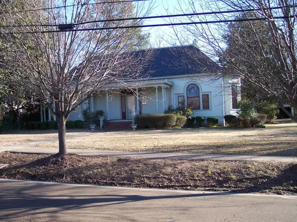 509 W COMMERCE St., Aberdeen, MS 39730-2543