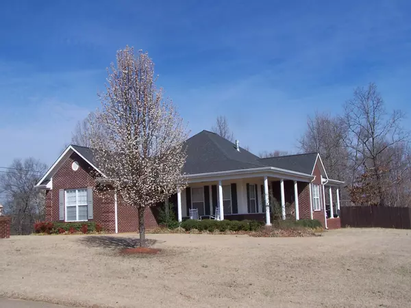 364 SPRINGHILL Dr., Pontotoc, MS 38863