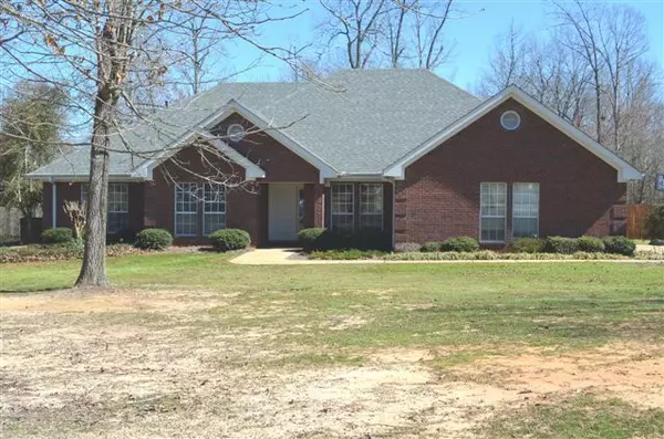 239 Lochinvar Dr., Pontotoc, MS 38863