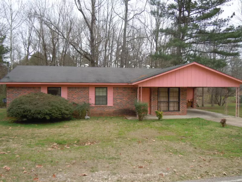 803 FERNWOOD Dr., Baldwyn, MS 38824