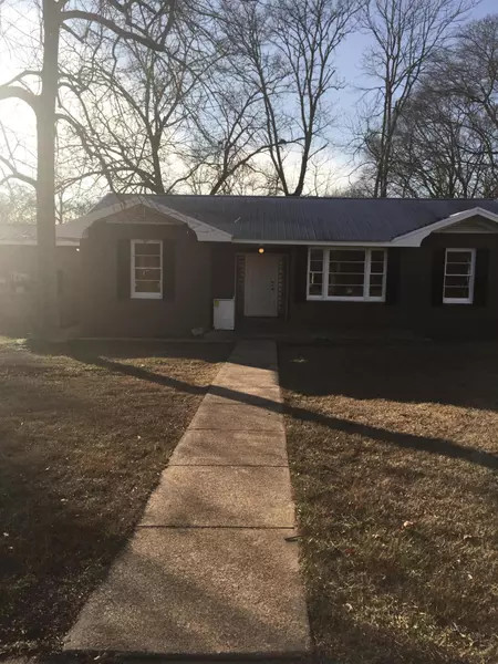 205 S GATLIN St., Okolona, MS 38860