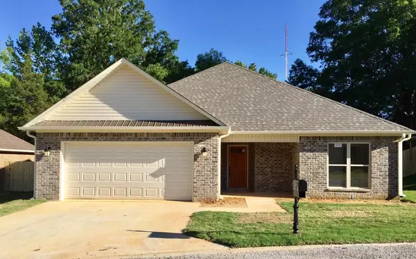 113 Beringer Dr., Guntown, MS 38849