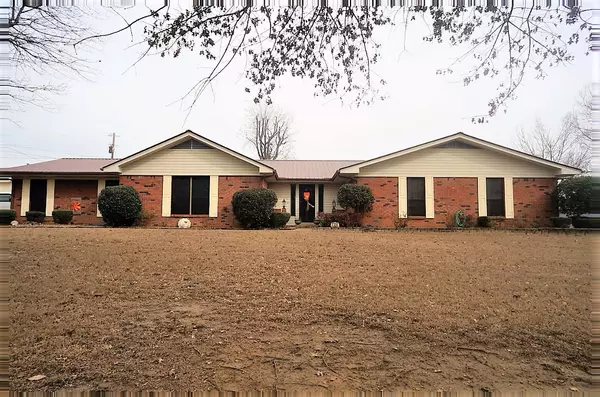 104 Florence Carr, Tupelo, MS 38801