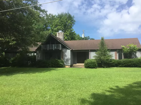 306 Meadowbrook Cr., Amory, MS 38821