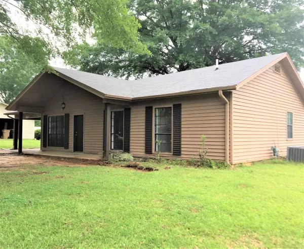 Mantachie, MS 38855,978 Sonny Dr.