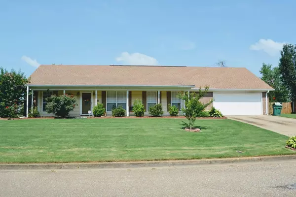 817 E Bay Cr., Tupelo, MS 38801