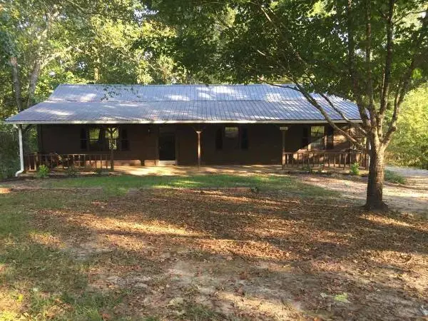 670 Walton Road, Mantachie, MS 38855