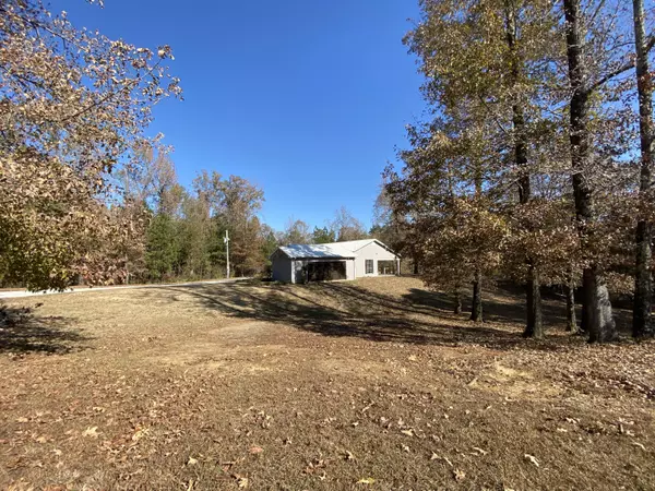 69 Bream Road, Mantachie, MS 38855