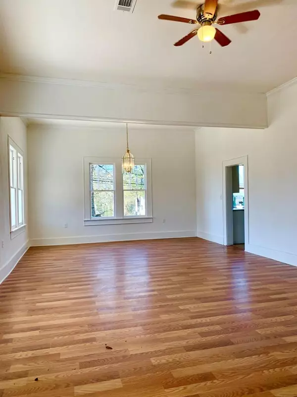 Houston, MS 38851,210 W Hamilton St.