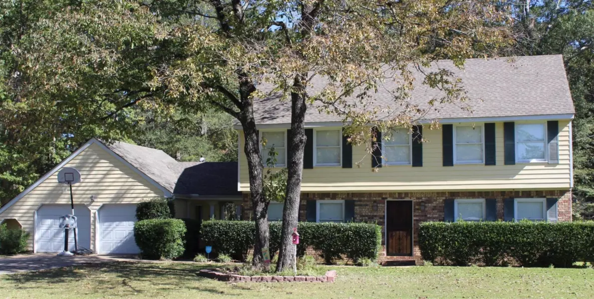 902 Cheryl Dr., Aberdeen, MS 39730