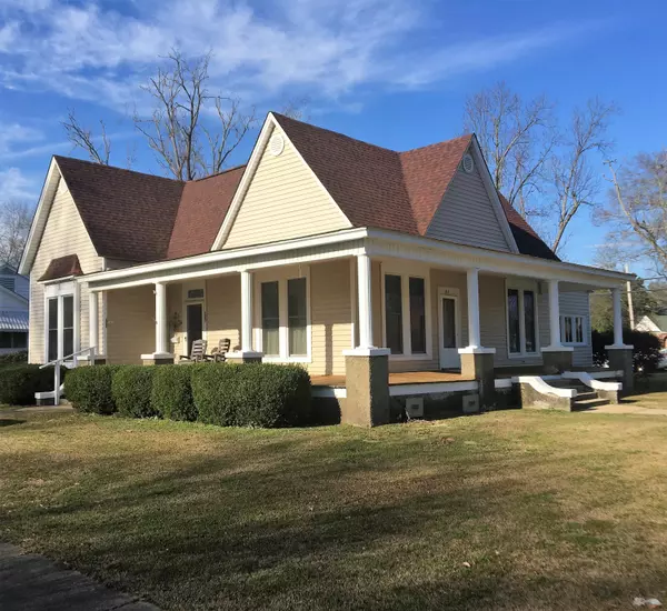 215 S 3rd St., Amory, MS 38821