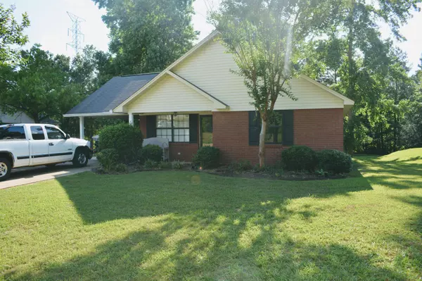 1019 N Sherman St., Blue Springs, MS 38828