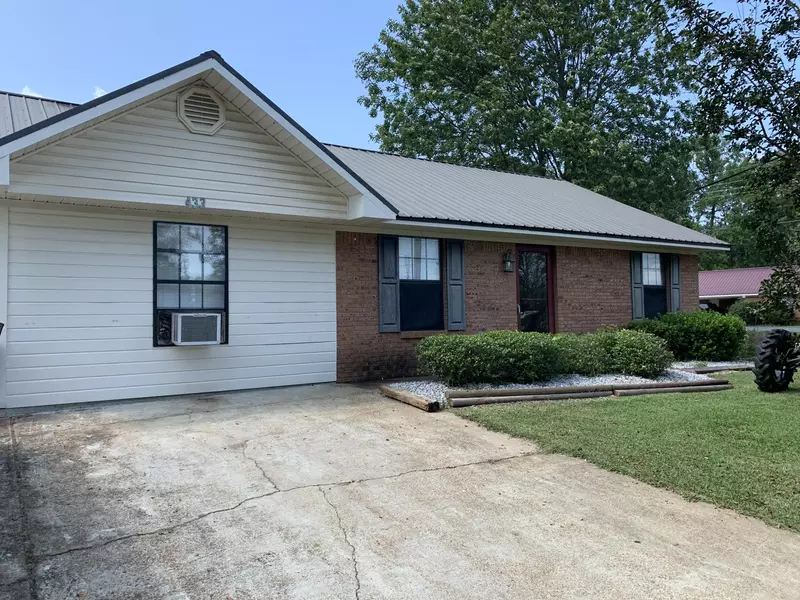 433 Lee Horn St., Houston, MS 38851