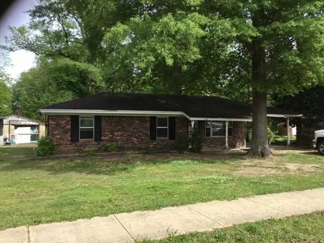 652-654 N 2nd St., Baldwyn, MS 38824