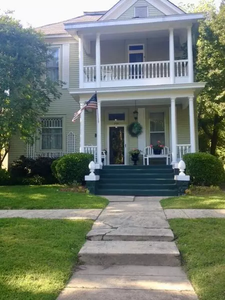 206 W Jefferson St., Aberdeen, MS 39730