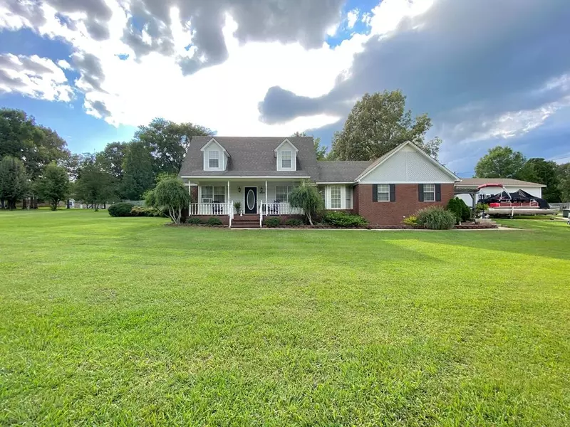 1007 John Allen Dr., Baldwyn, MS 38829