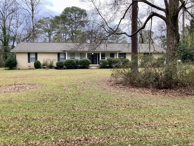 201 Mobile St., Aberdeen, MS 39730