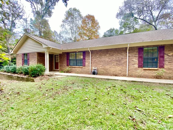 2375 Windsor Pl., Tupelo, MS 38804