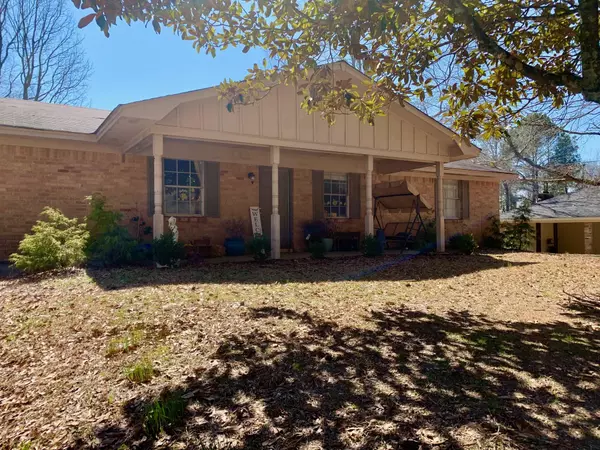 2473 Barnes Crossing Road, Saltillo, MS 38866