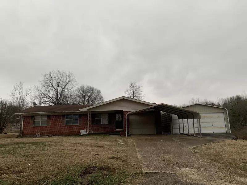 329 Grisham St., Baldwyn, MS 38824