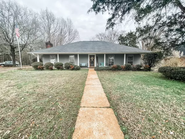 721 Ashley Ln., Tupelo, MS 38801