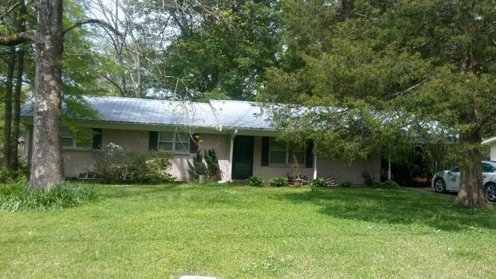 209 Meadowlane, Aberdeen, MS 39730